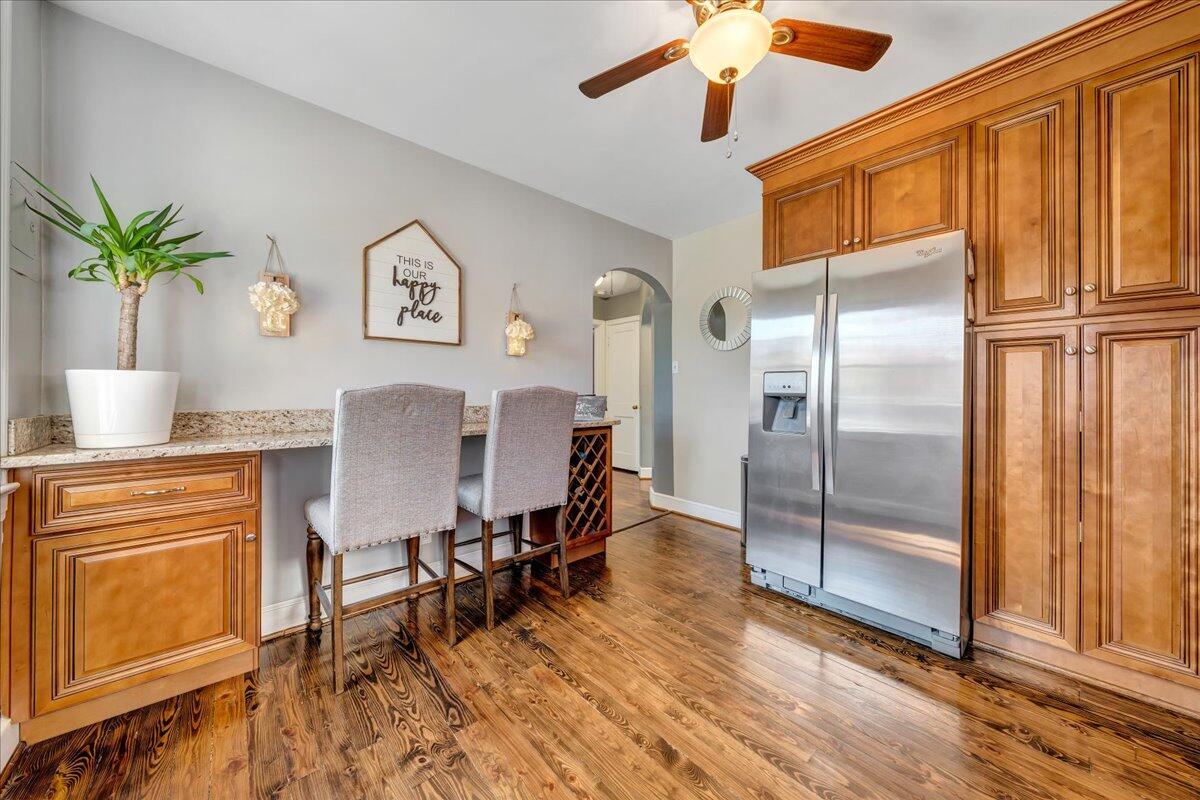 2438 Livingston Road Southwest Roanoke, VA 24015 - Photo 12 of 33 13-MIB06089