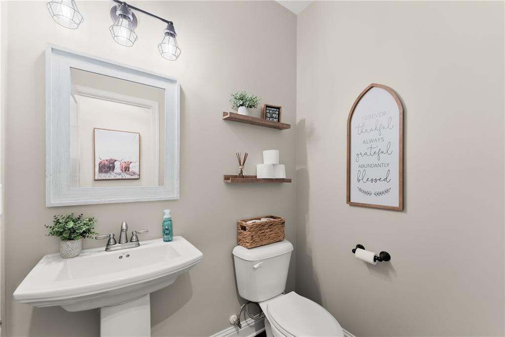 6322 Spring Cove Drive Flowery Branch, GA 30542 - Photo 7 of 52