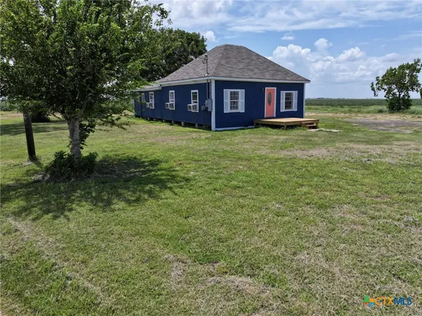 $1,600 | 7296 Farm To Market 234, Edna, TX 77957
