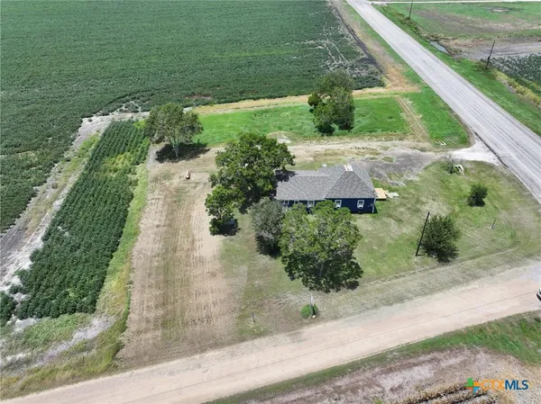 $1,600 | 7296 Farm To Market 234, Edna, TX 77957