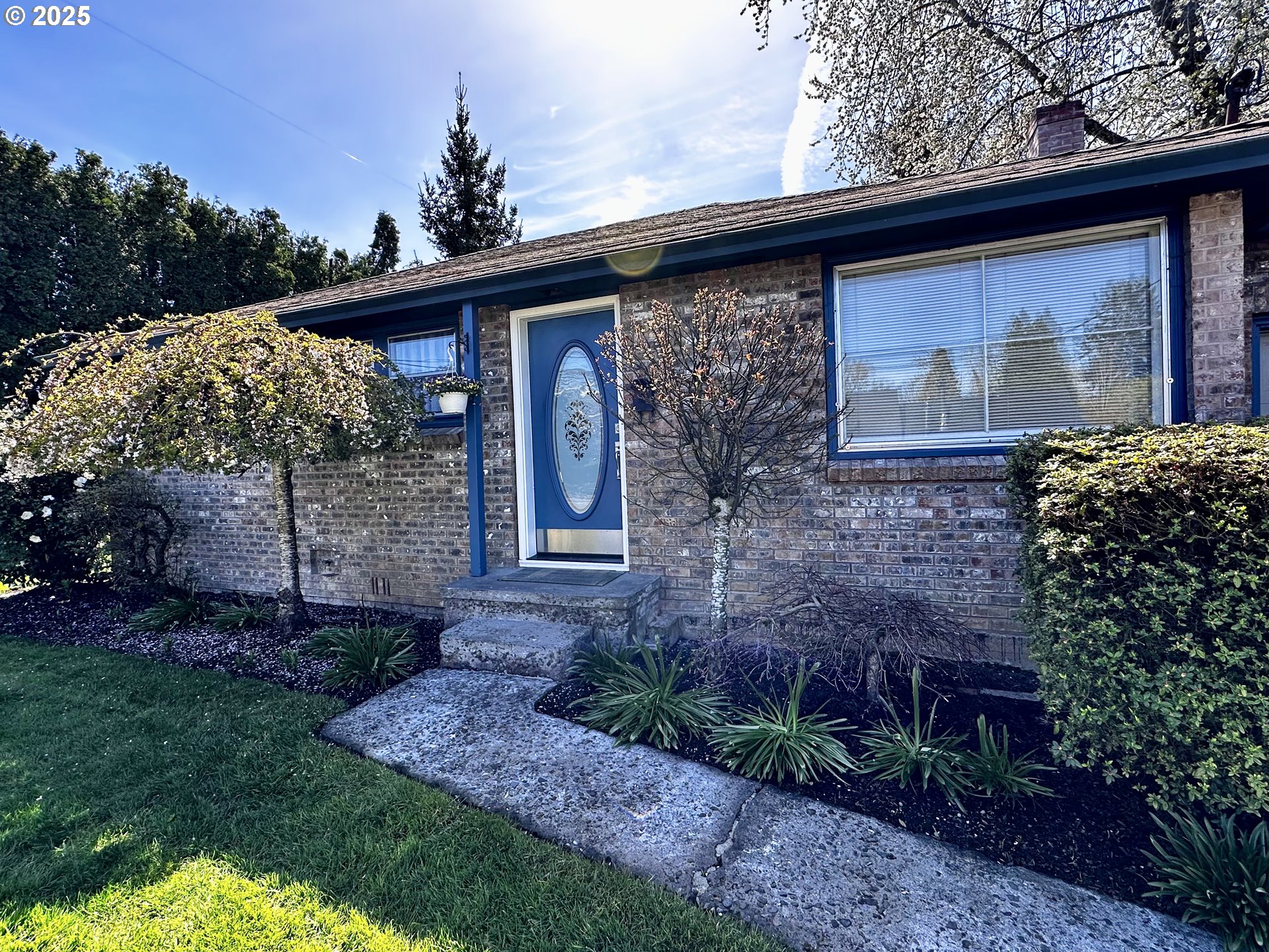 550 Southeast 2nd Street Gresham, OR 97080 - Photo 4 of 19