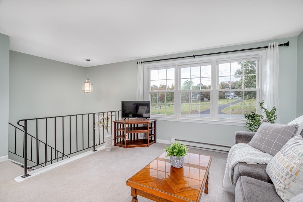 67 Bean Porridge Hill Road Westminster, MA 01473 - Photo 4 of 42 a living room with furniture