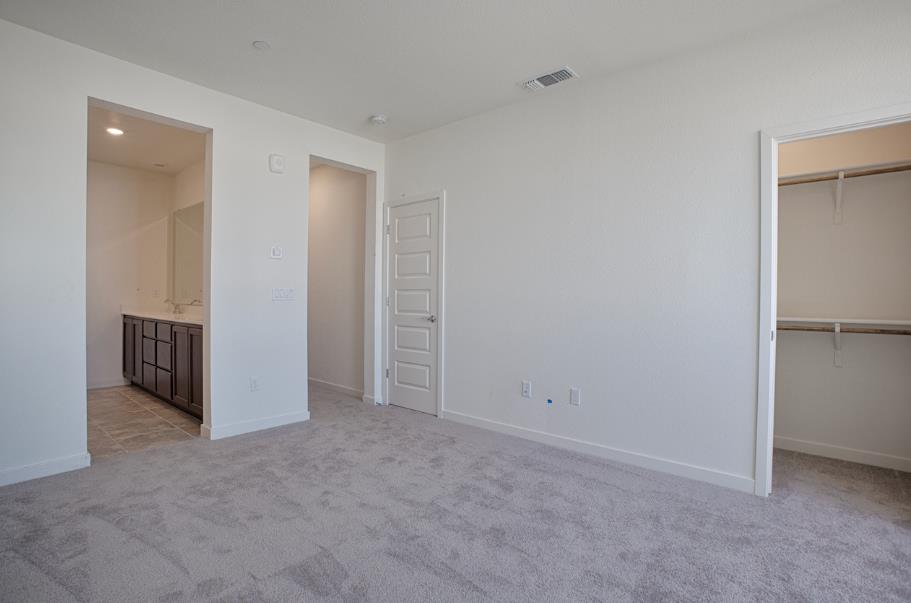 1672 17th Street Oakland, CA 94607 - Photo 20 of 24 a view of an empty room