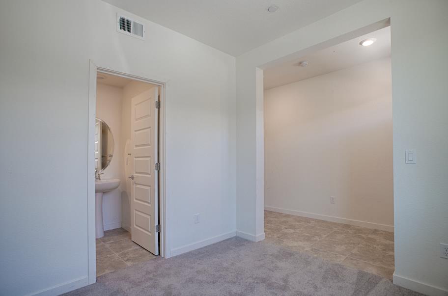 1672 17th Street Oakland, CA 94607 - Photo 5 of 24