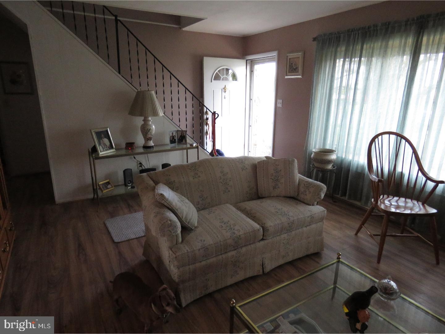 40 Candytuft Road Levittown, PA 19057 - Photo 4 of 13 Gallery Image 4