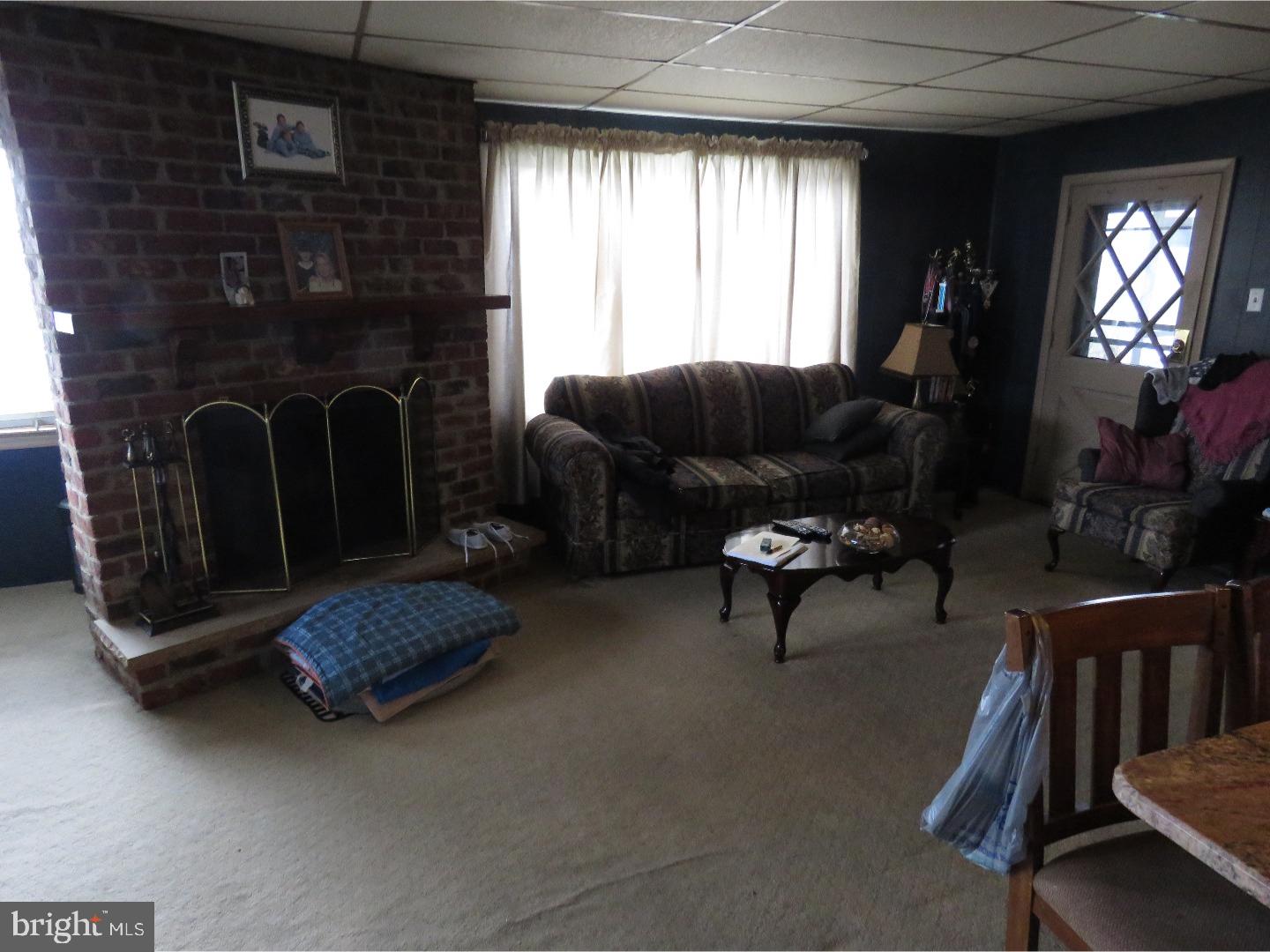 40 Candytuft Road Levittown, PA 19057 - Photo 6 of 13 Gallery Image 6