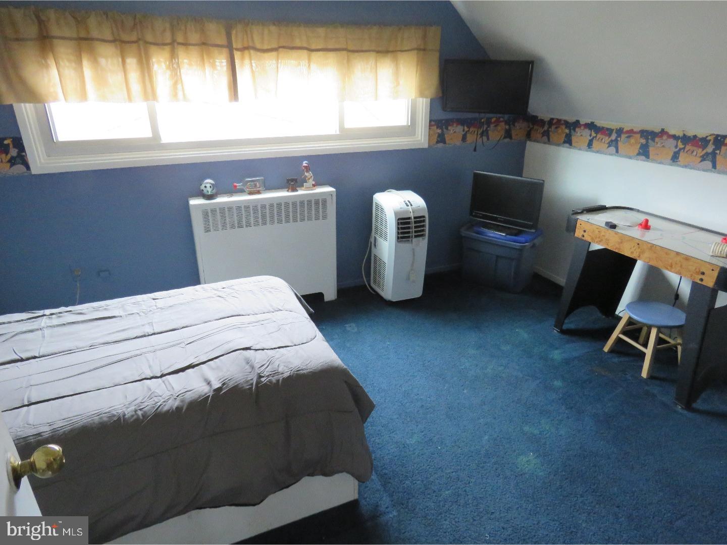 40 Candytuft Road Levittown, PA 19057 - Photo 10 of 13 Gallery Image 10