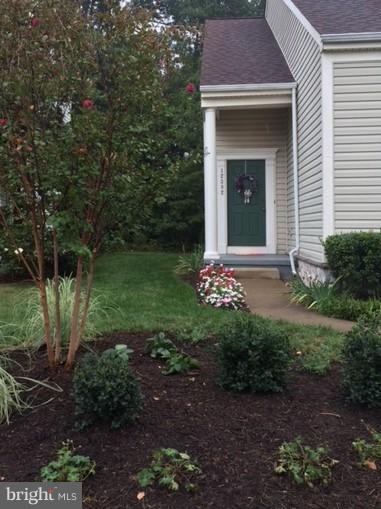 12382 Brown Fox Way Reston, VA 20191 - Photo 19 of 21 Happy Spring in front yard