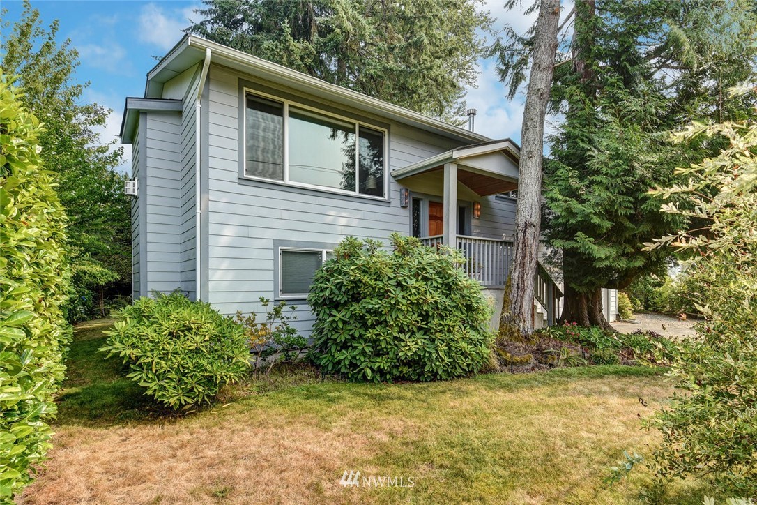 12040 155th Avenue Southeast Renton, WA 98059 - Photo 1 of 25 Gallery Image 1