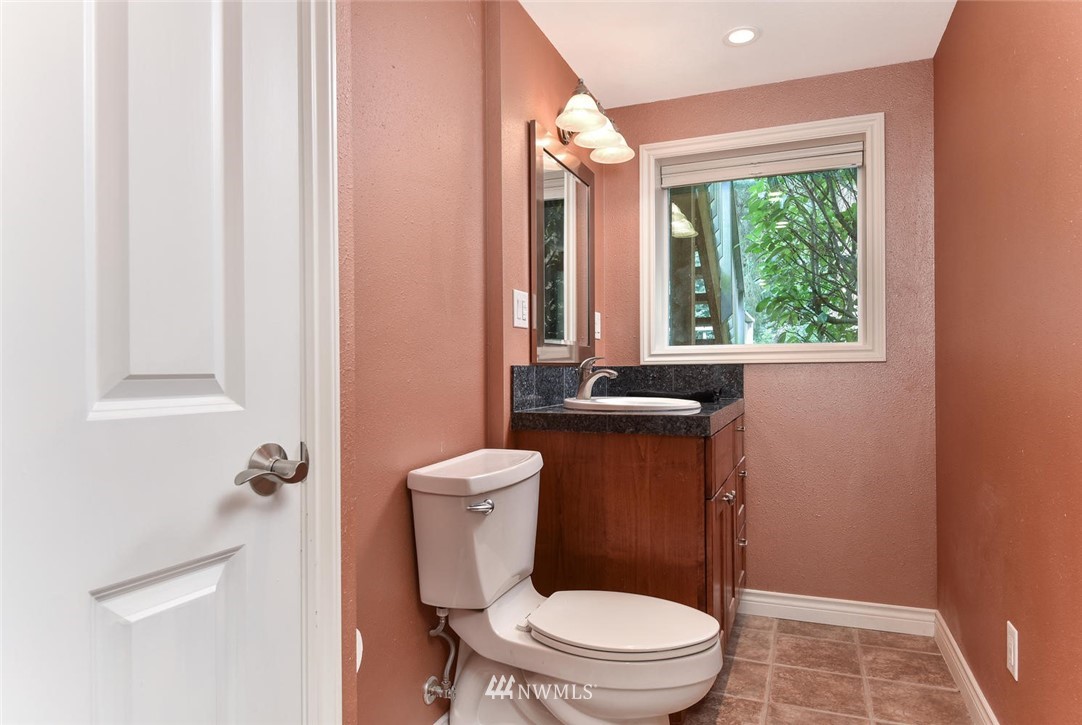 12040 155th Avenue Southeast Renton, WA 98059 - Photo 14 of 25 Gallery Image 14