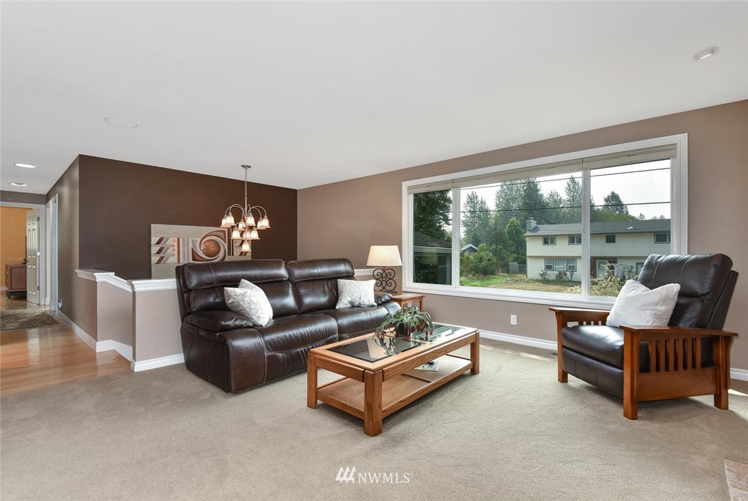 12040 155th Avenue Southeast Renton, WA 98059 - Photo 4 of 25 Gallery Image 4