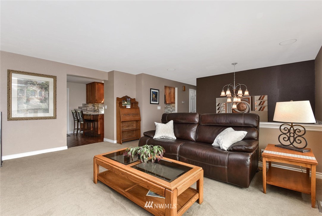 12040 155th Avenue Southeast Renton, WA 98059 - Photo 5 of 25 Gallery Image 5