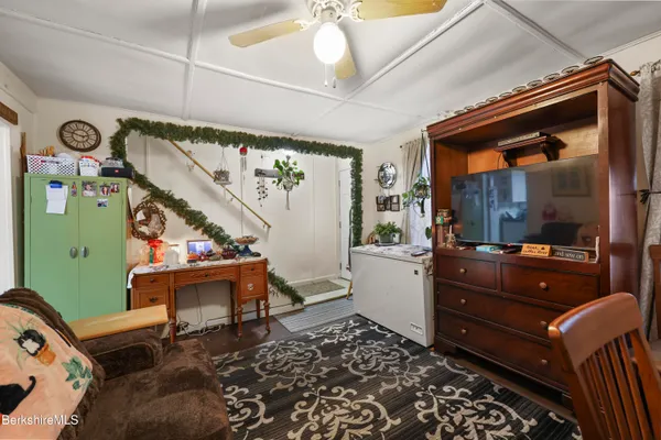 $215,000 | 585-a & B State Road, North Adams, MA 01247