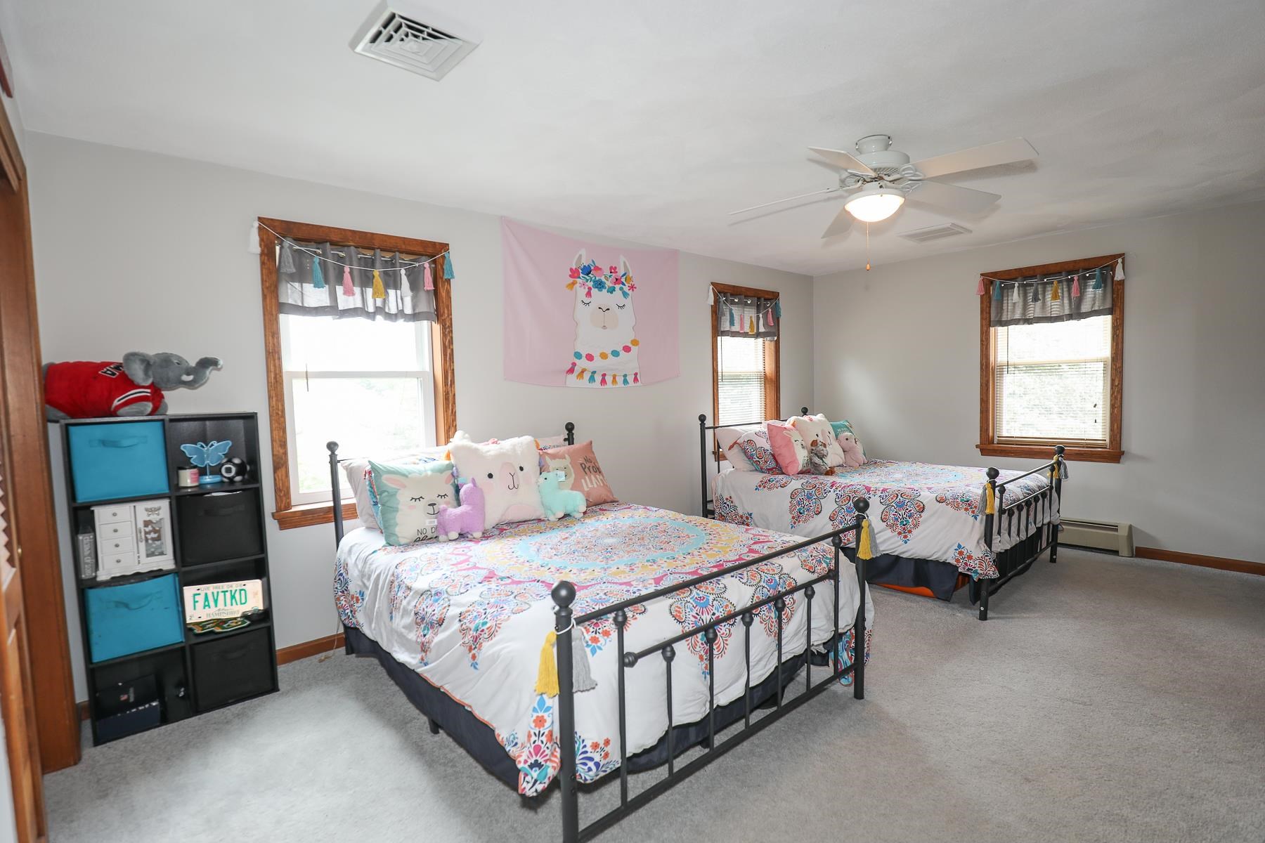 513 Mammoth Road Pelham, NH 03076 - Photo 27 of 40