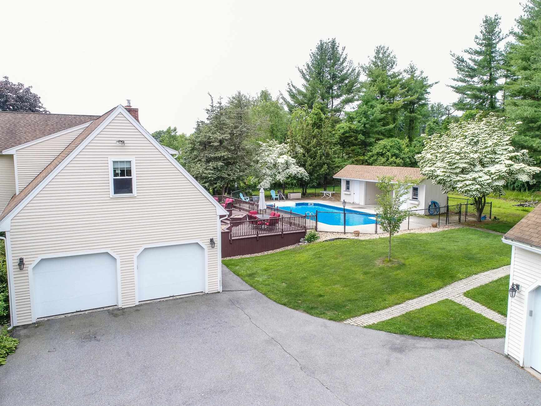 513 Mammoth Road Pelham, NH 03076 - Photo 32 of 40