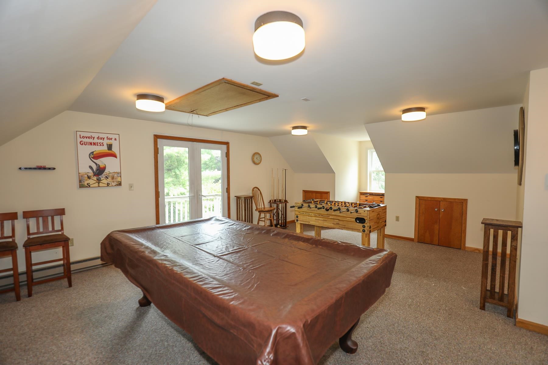 513 Mammoth Road Pelham, NH 03076 - Photo 35 of 40