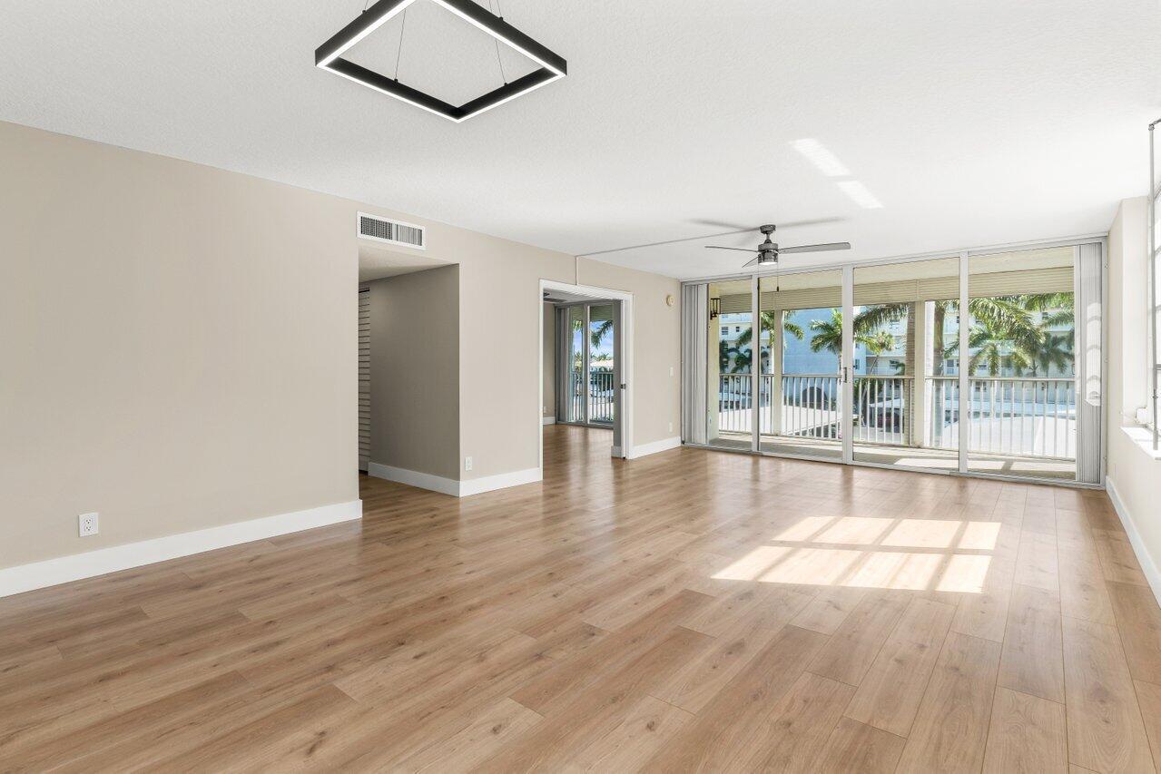 1 Harbourside Drive, Unit 1301 Delray Beach, FL 33483 - Photo 16 of 40 Living/Dining