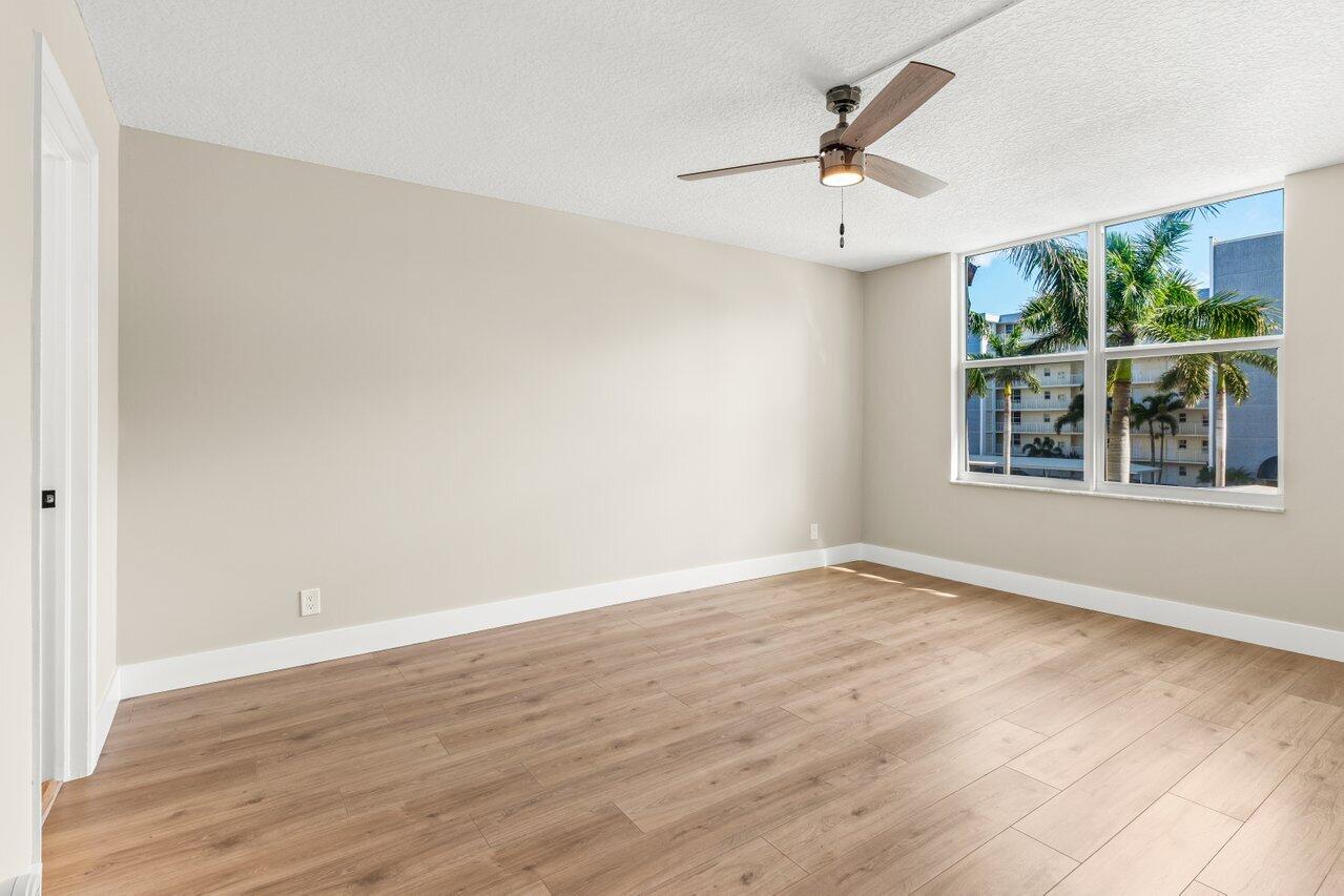1 Harbourside Drive, Unit 1301 Delray Beach, FL 33483 - Photo 18 of 40 Primary