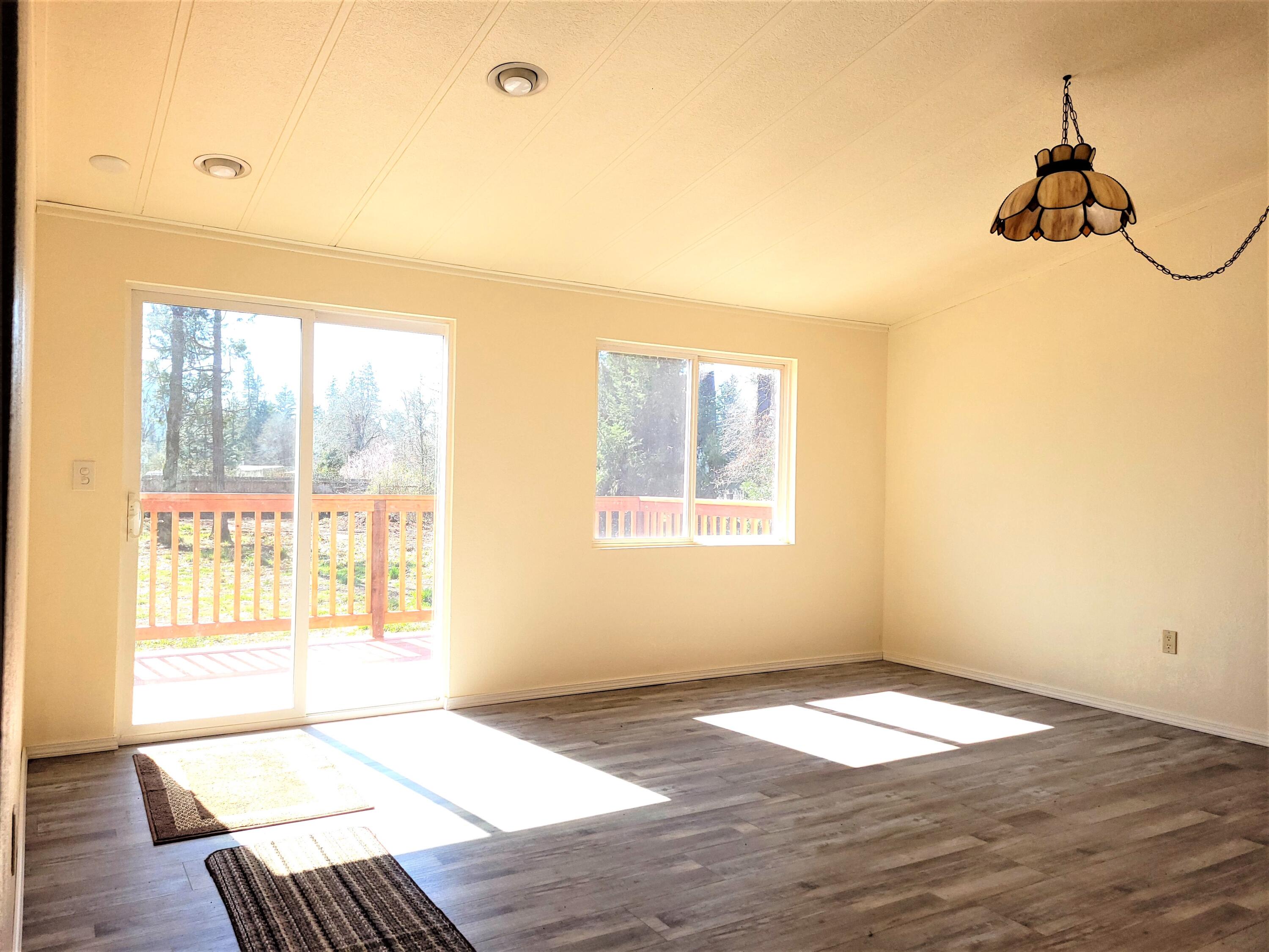 5212 Holland Loop Road Cave Junction, OR 97523 - Photo 8 of 27 6