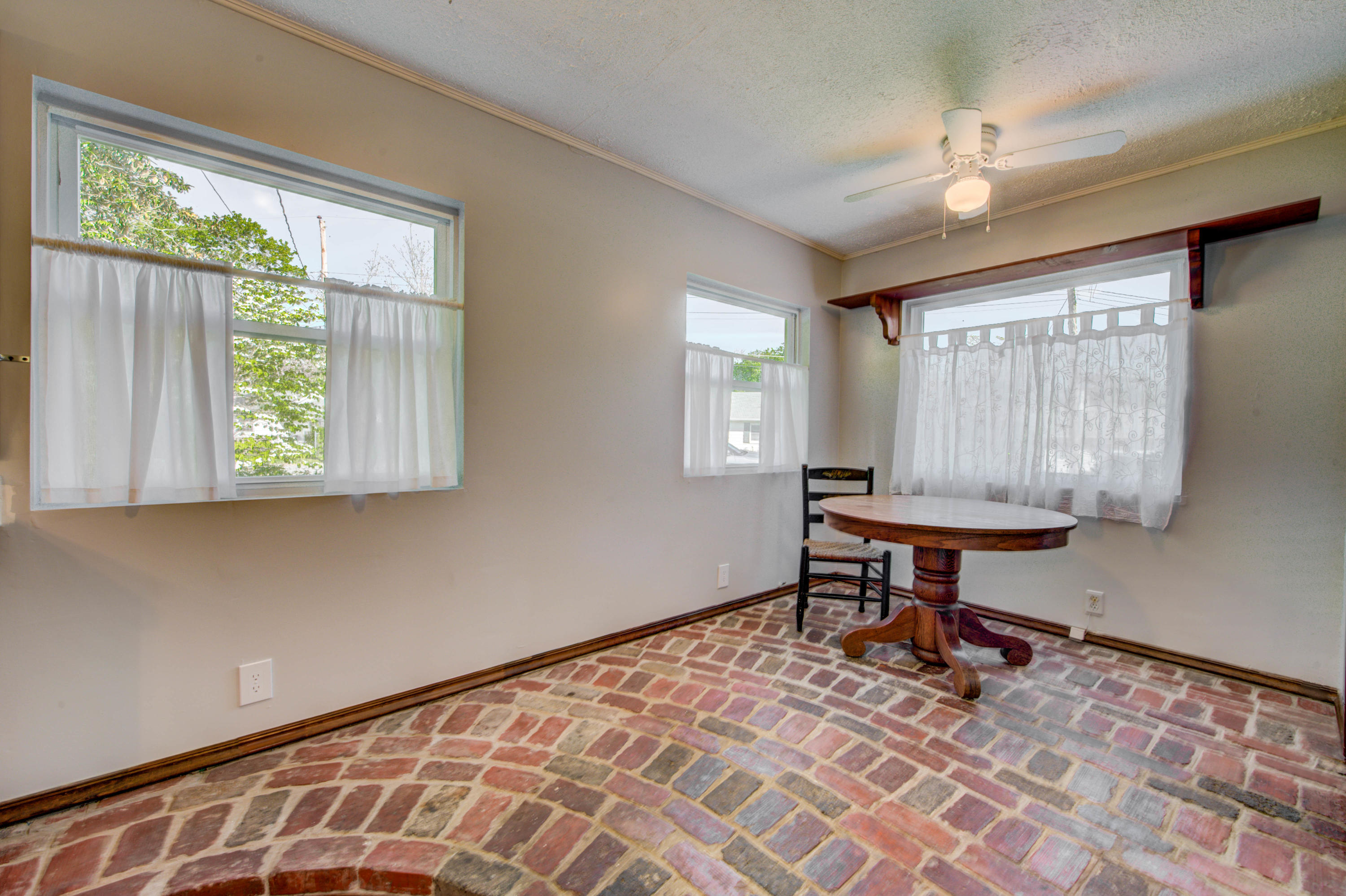 113 East Pasadena Road Oak Ridge, TN 37830 - Photo 15 of 34 15