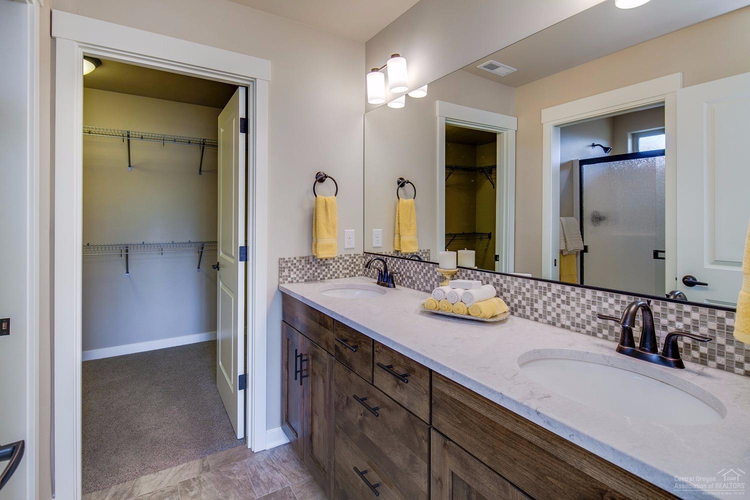 20913 Sotra Loop Bend, OR 97702 - Photo 14 of 25 Gallery Image 14