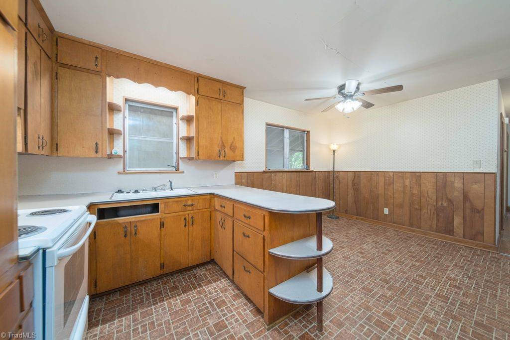 223 Hedgecock Road High Point, NC 27265 - Photo 5 of 22