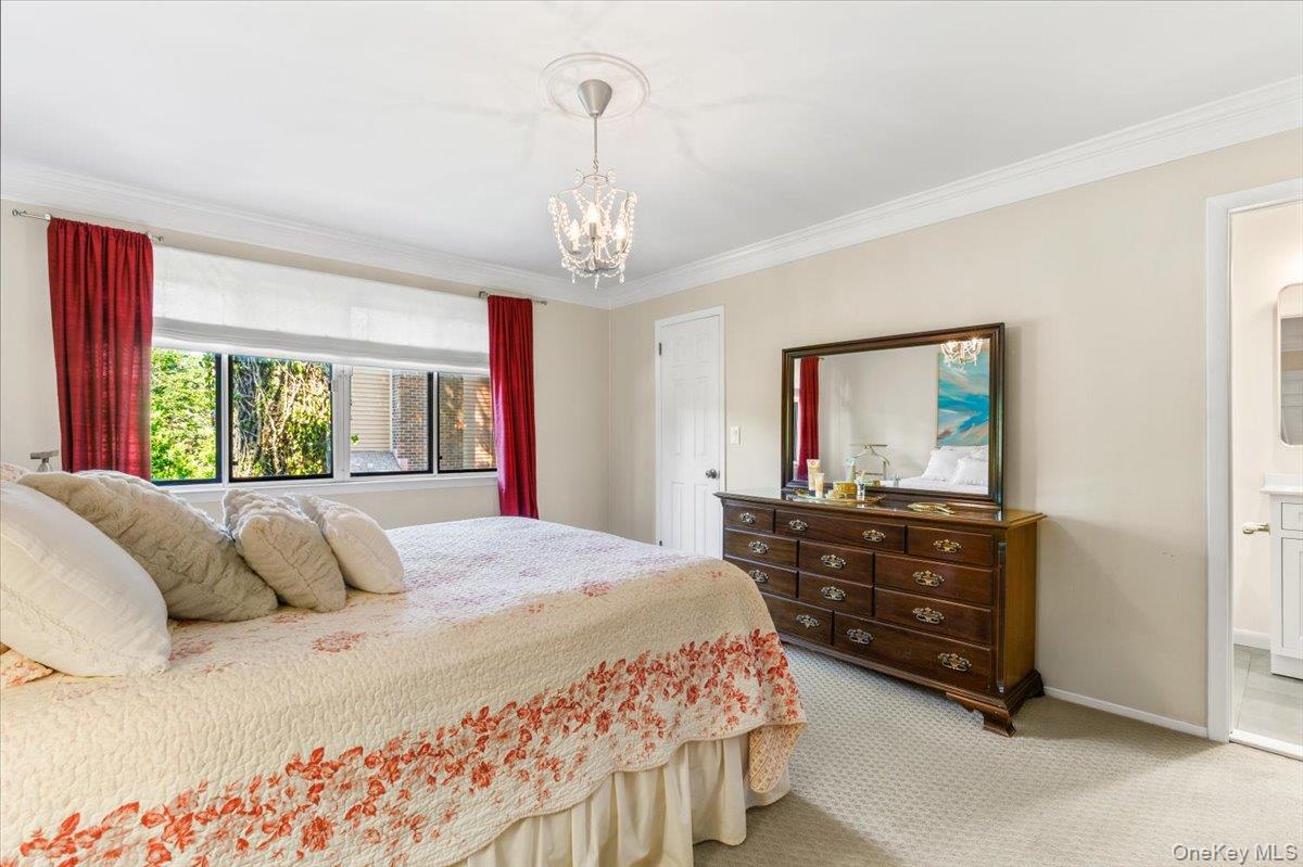 219 Tree Top Crescent Rye Brook, NY 10573 - Photo 9 of 18