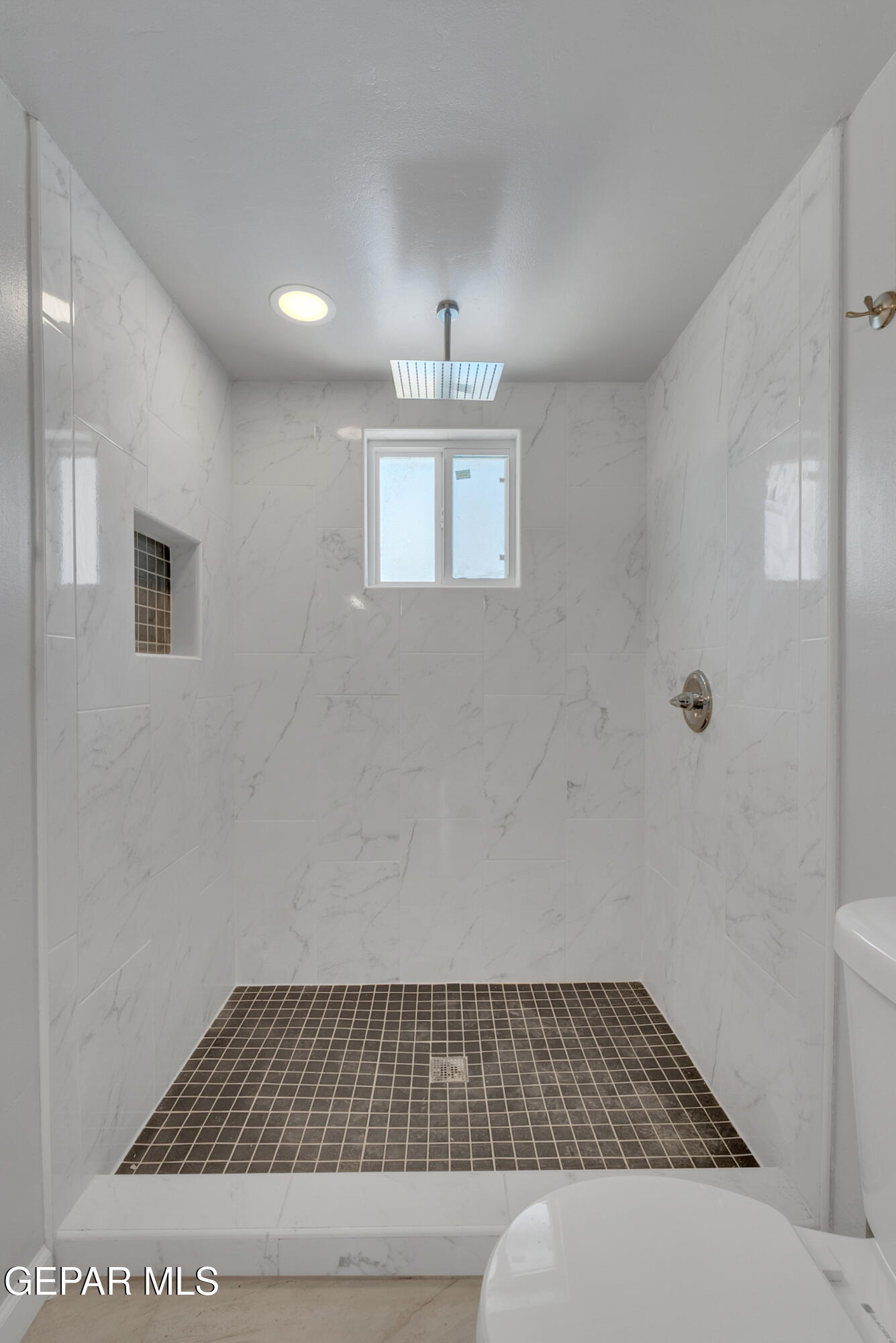 10141 Alcan Street El Paso, TX 79924 - Photo 42 of 49 a view of a windows in an empty room