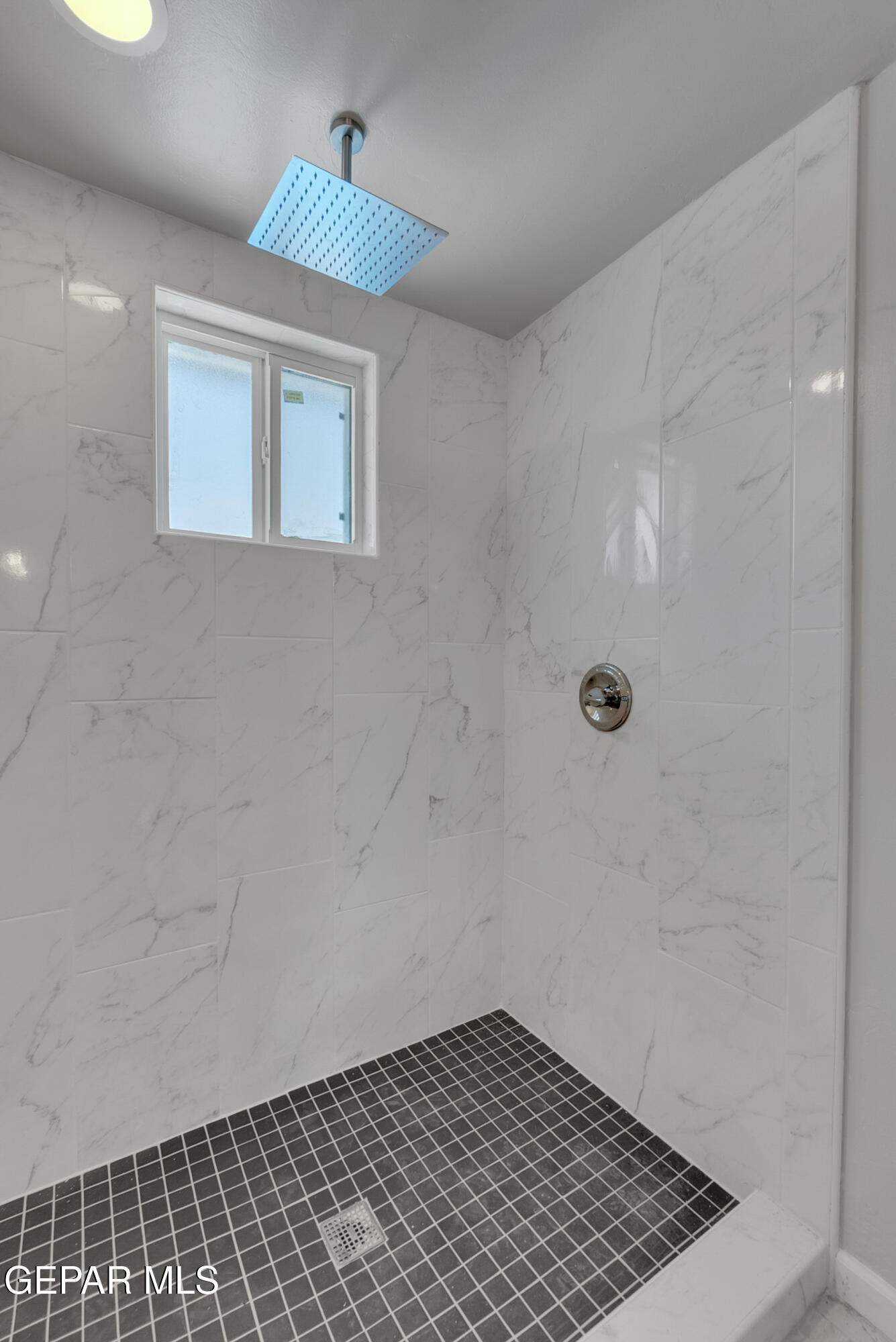 10141 Alcan Street El Paso, TX 79924 - Photo 43 of 49 a view of a hallway