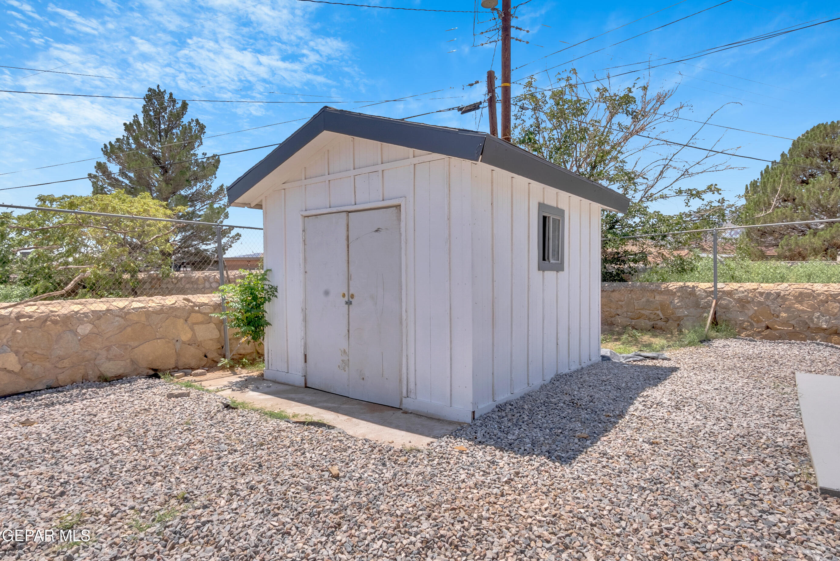 10141 Alcan Street El Paso, TX 79924 - Photo 49 of 49 a backyard of a house