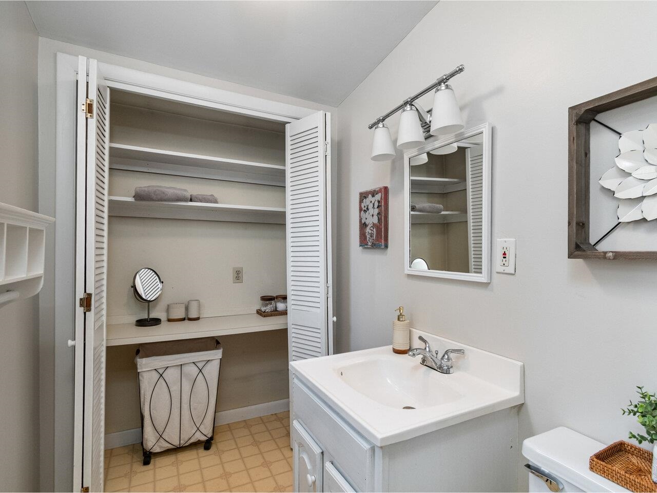 232 Lefebvre Lane Williston, VT 05495 - Photo 23 of 41