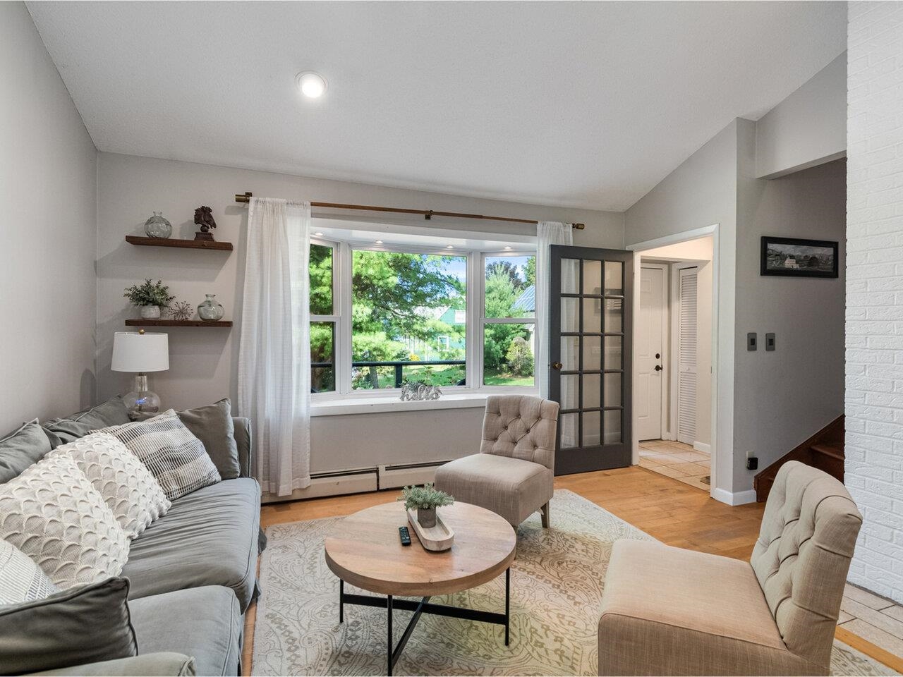 232 Lefebvre Lane Williston, VT 05495 - Photo 3 of 41