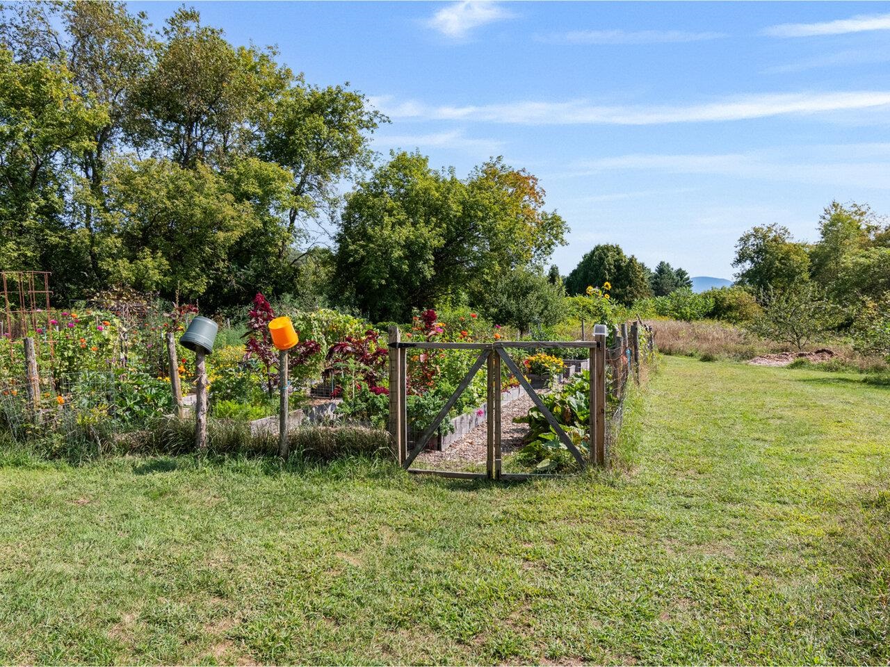 232 Lefebvre Lane Williston, VT 05495 - Photo 35 of 41