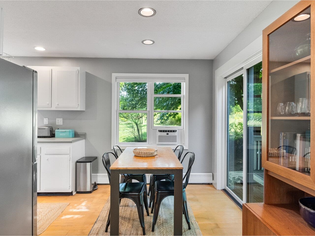 232 Lefebvre Lane Williston, VT 05495 - Photo 8 of 41