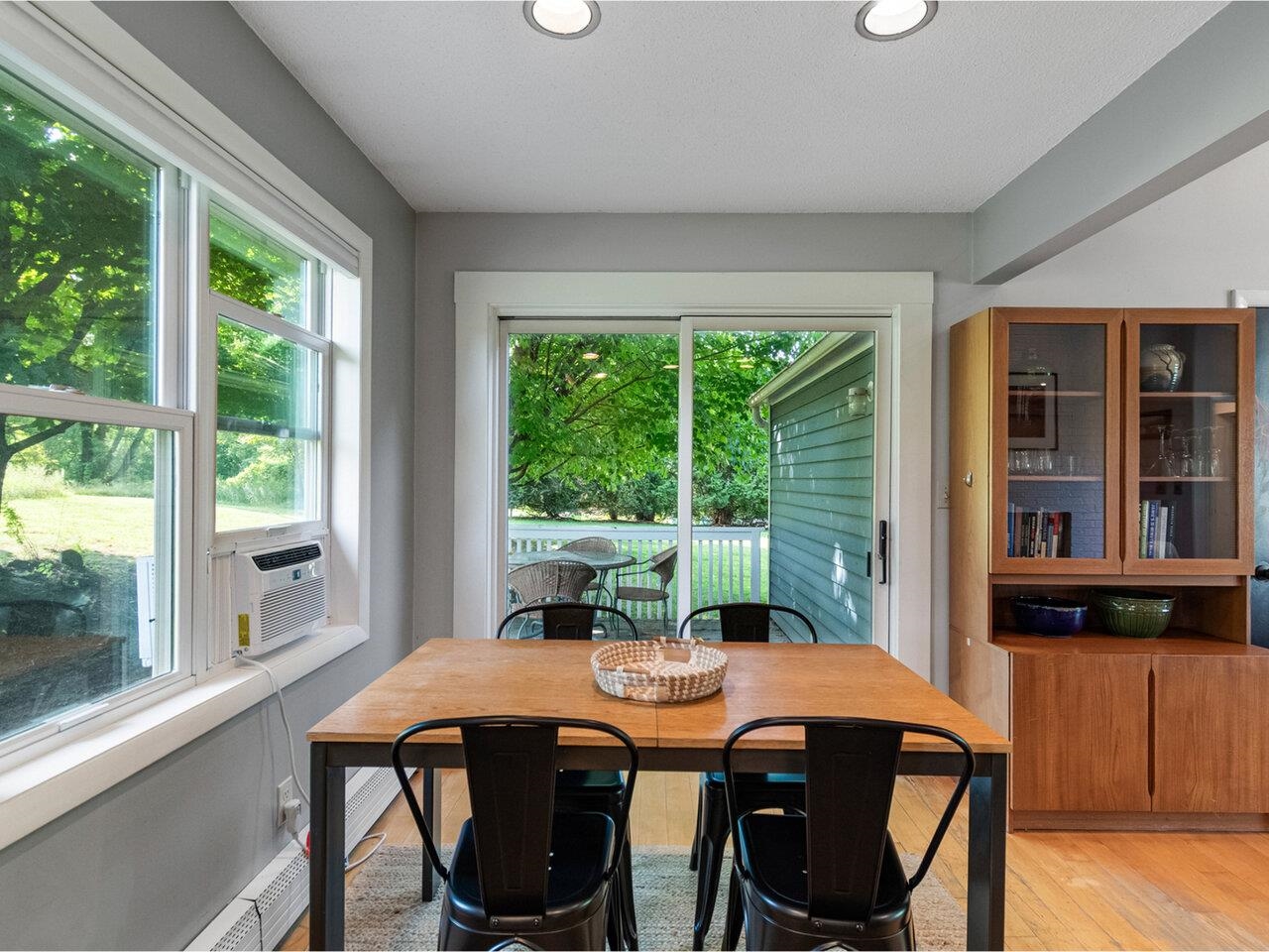 232 Lefebvre Lane Williston, VT 05495 - Photo 9 of 41