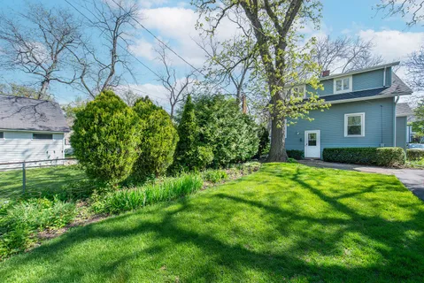 $465,000 | 1064 Springfield Avenue, Deerfield, IL 60015