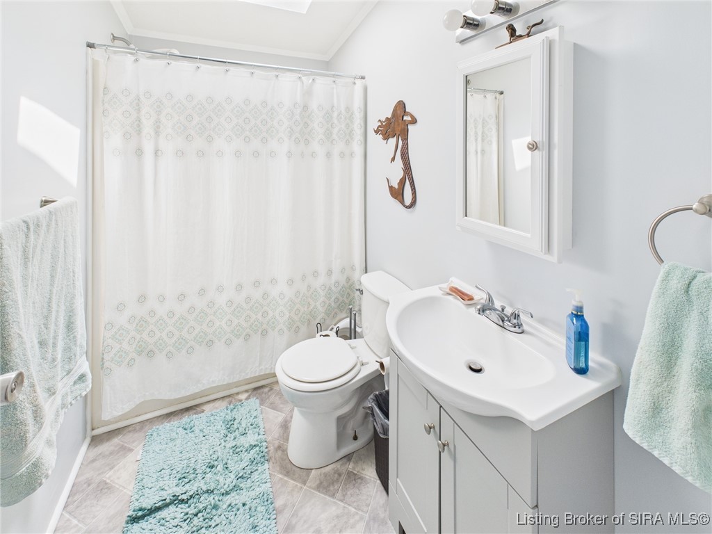 533 Rabbitsville Road Mitchell, IN 47446 - Photo 20 of 29 Full Bathroom