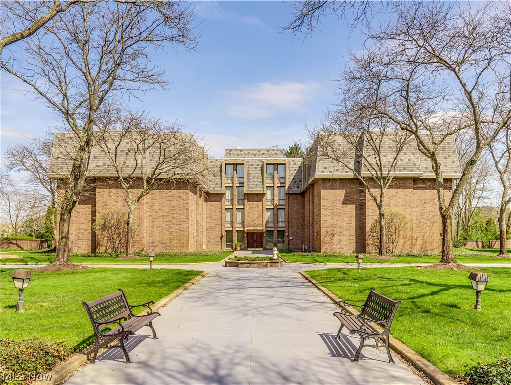 2375 Covington Road, Unit 213 Akron, OH 44313 - Photo 1 of 30 Gallery Image 1