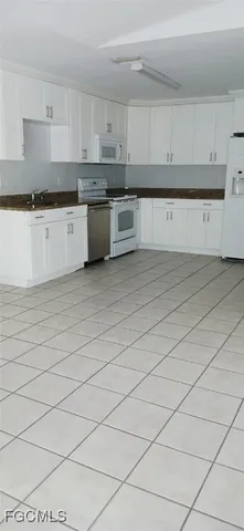 a view of a window in a room