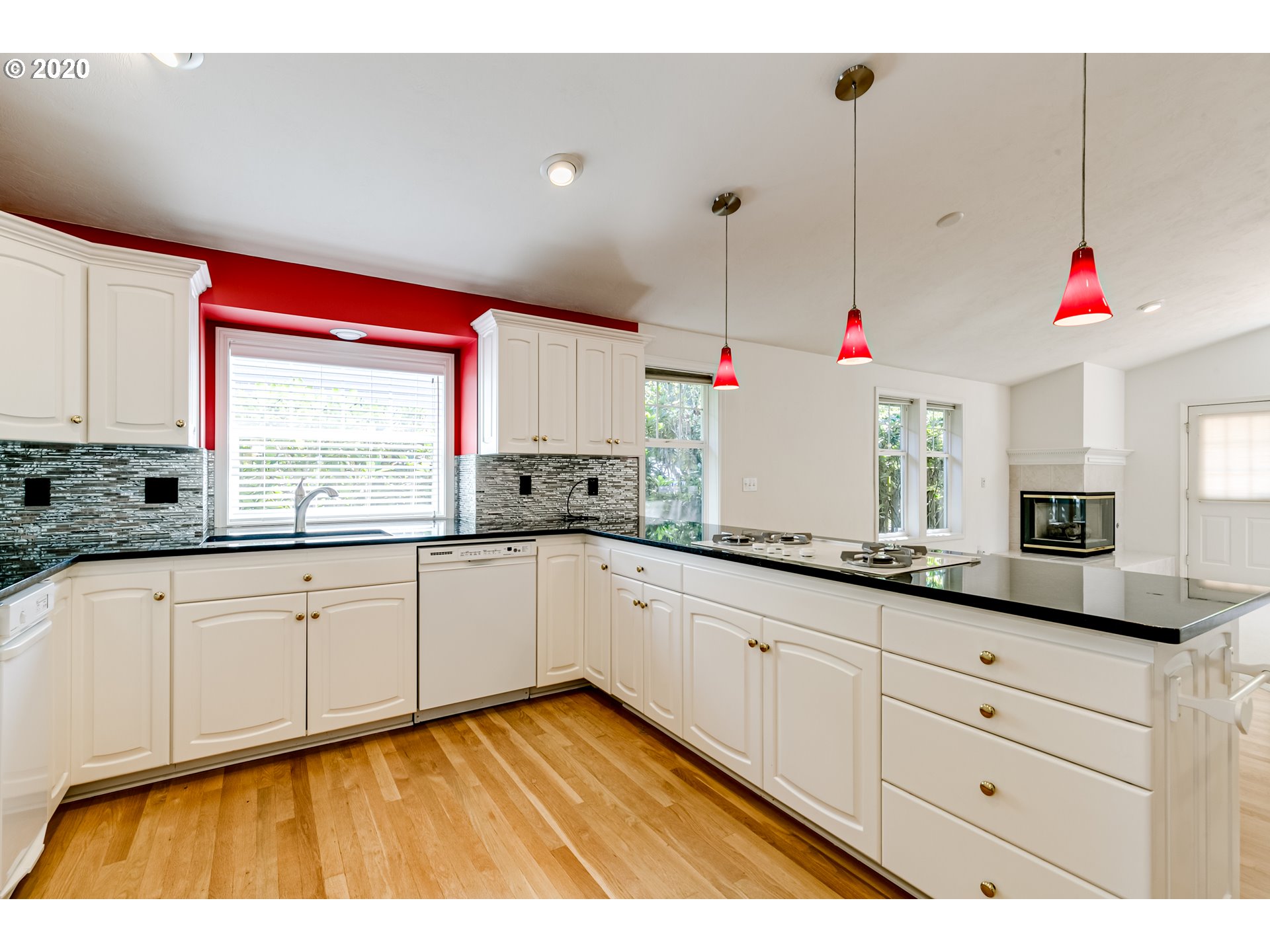 2150 Ridgeway Drive Eugene, OR 97401 - Photo 4 of 22 Gallery Image 4