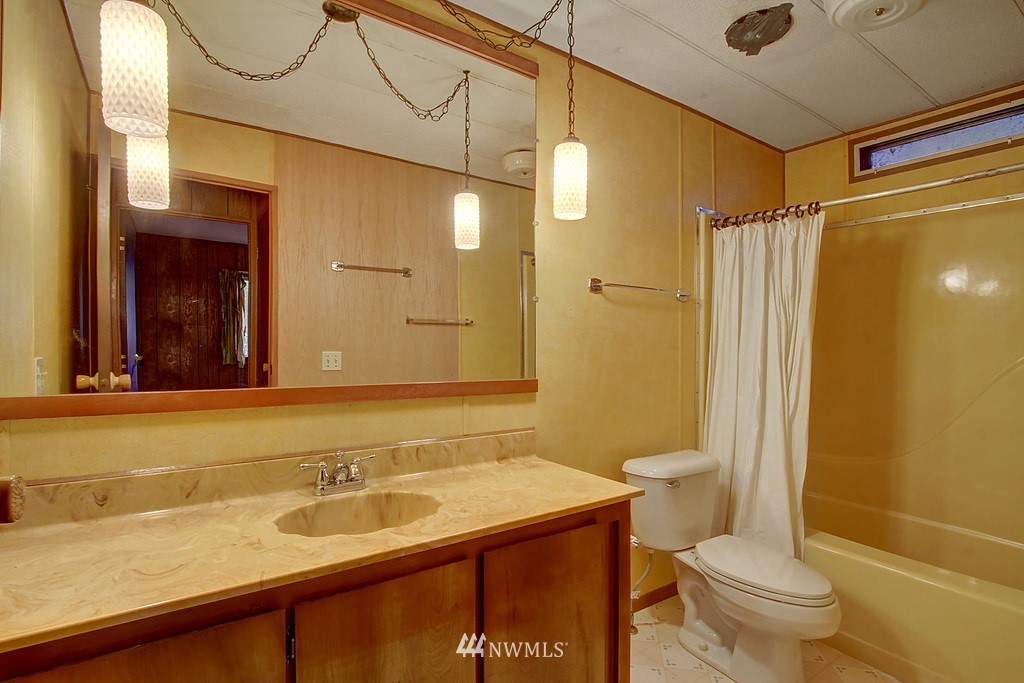 19237 127th Avenue Northeast Bothell, WA 98011 - Photo 8 of 10 Gallery Image 8