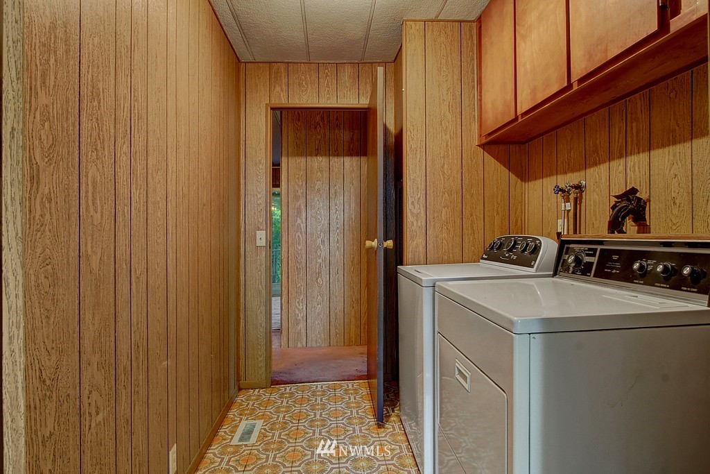 19237 127th Avenue Northeast Bothell, WA 98011 - Photo 9 of 10 Gallery Image 9