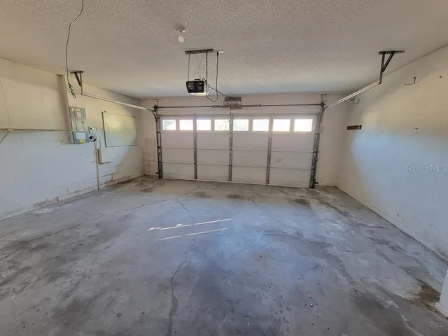 a view of a garage