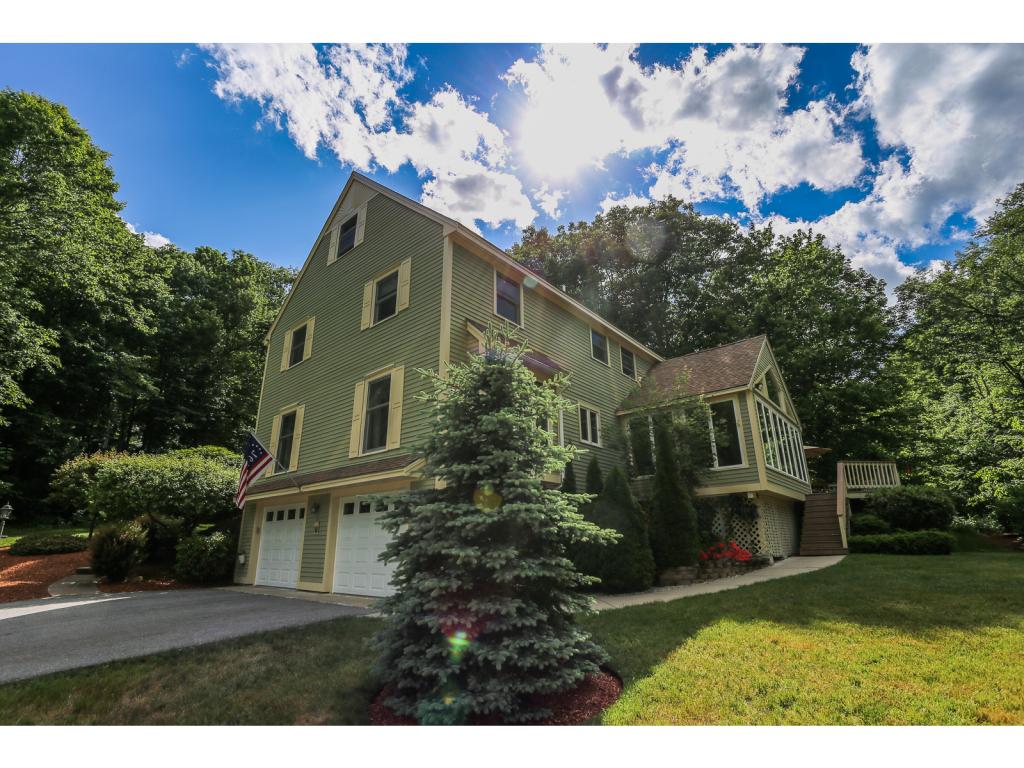 17 Mont Vernon Road Amherst, NH 03031 - Photo 2 of 36