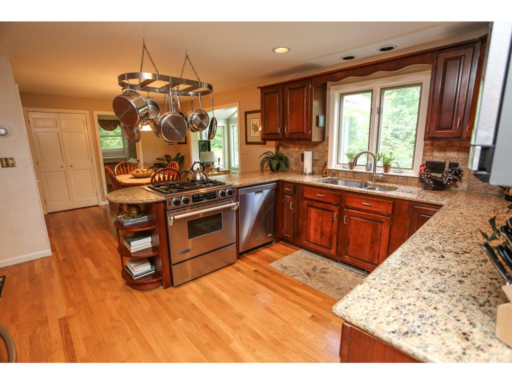 17 Mont Vernon Road Amherst, NH 03031 - Photo 15 of 36