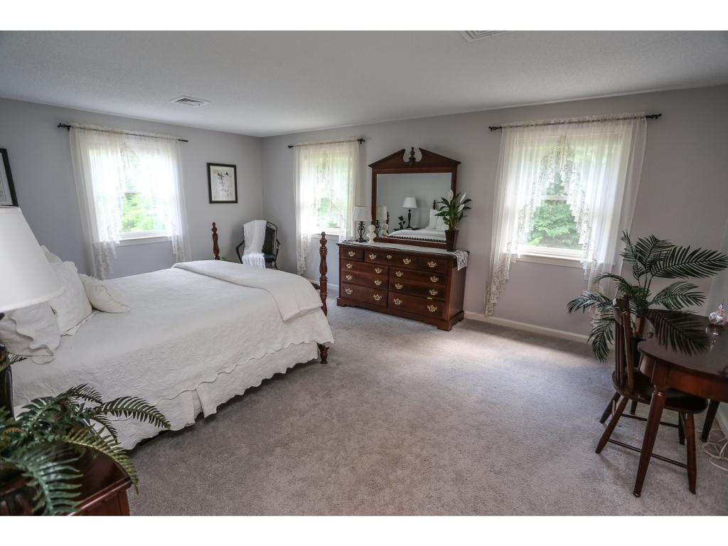 17 Mont Vernon Road Amherst, NH 03031 - Photo 29 of 36
