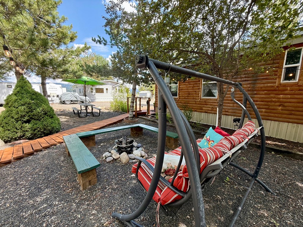 2 P Street, Unit 1 Cascade, ID 83611 - Photo 3 of 8