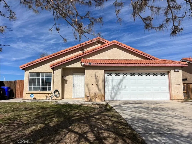 $2,400 | 10966 Willow Lane, Adelanto, CA 92301