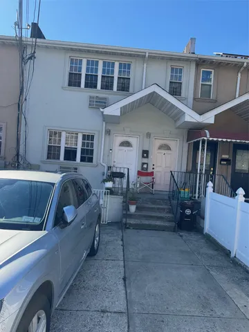 $899,000 | 29-31 Beach Channel Drive | Bayswater