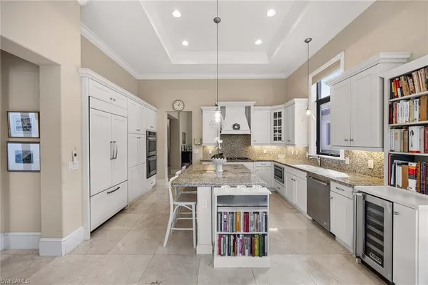 $2,950,000 | 2277 Residence Circle, Naples, FL 34105